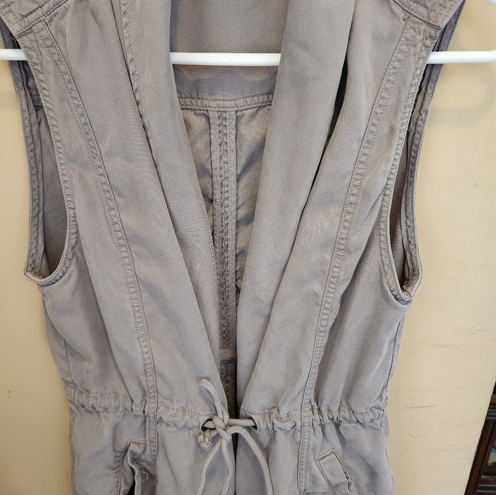 Max Jeans Women's Size Small Vest  Sleeveless Draped Open Front Gray